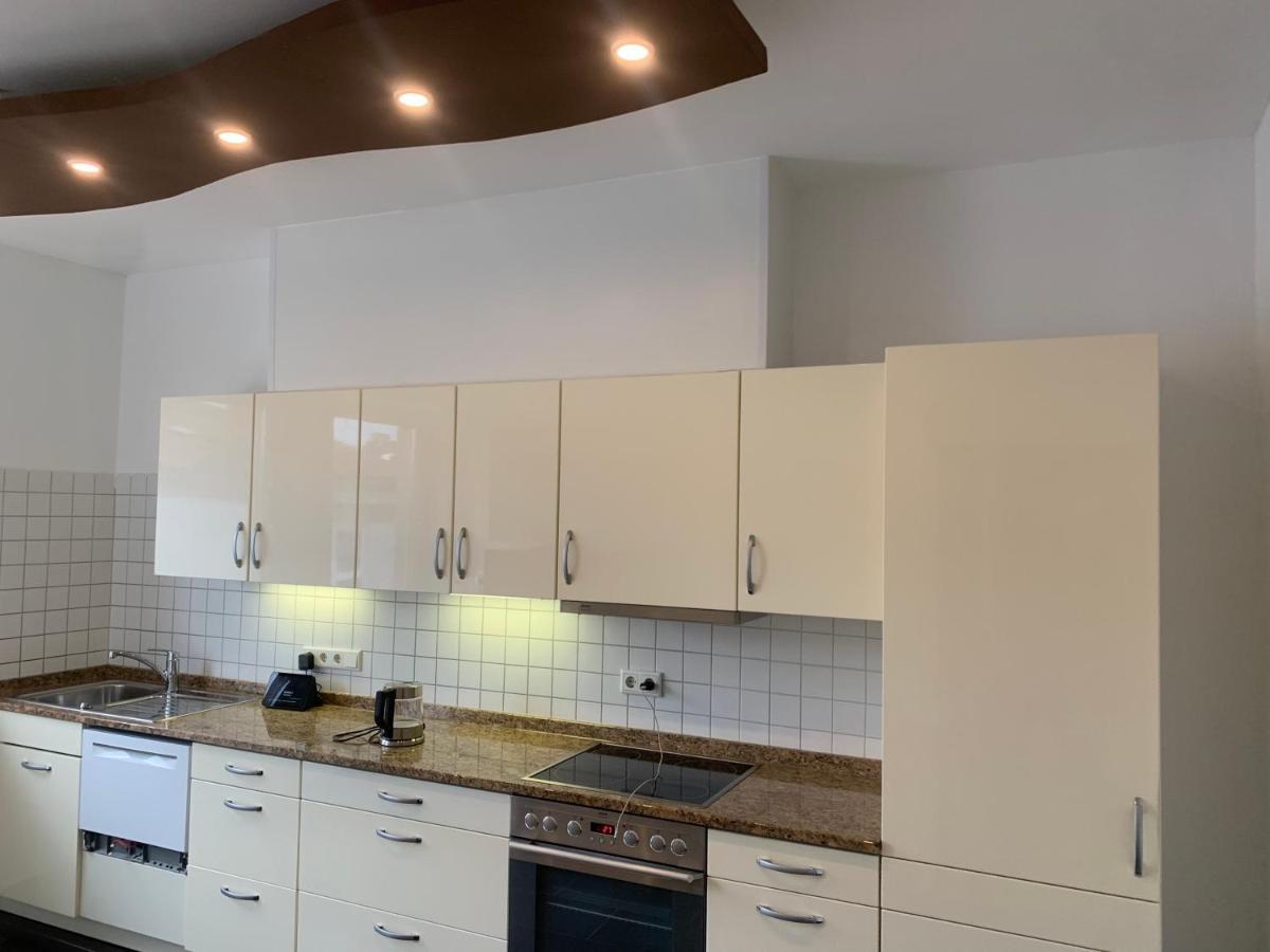 Mainpark Apartment 4 Schlafzimmer Bis Zu 10 Personen Direkt Ueber Aschaffapartment Bei Aschaffenburg Mainaschaff Exterior photo