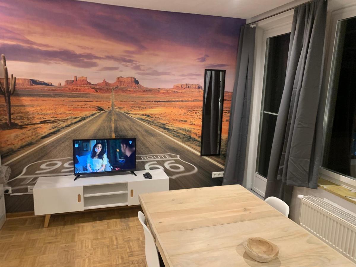 Mainpark Apartment 4 Schlafzimmer Bis Zu 10 Personen Direkt Ueber Aschaffapartment Bei Aschaffenburg Mainaschaff Exterior photo