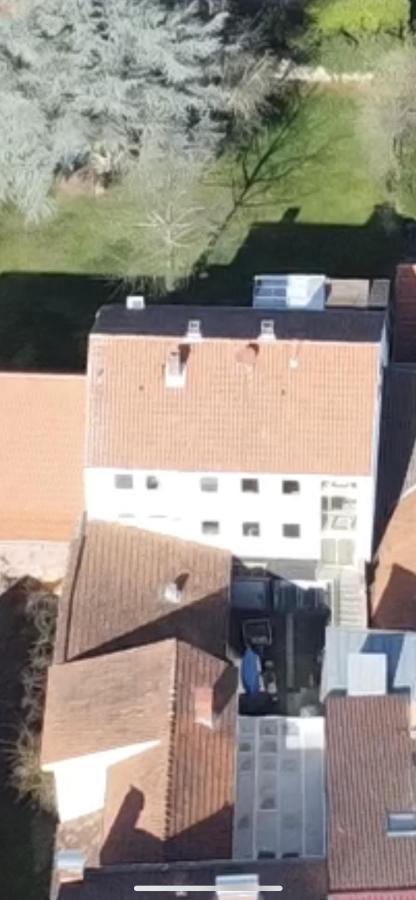 Mainpark Apartment 4 Schlafzimmer Bis Zu 10 Personen Direkt Ueber Aschaffapartment Bei Aschaffenburg Mainaschaff Exterior photo